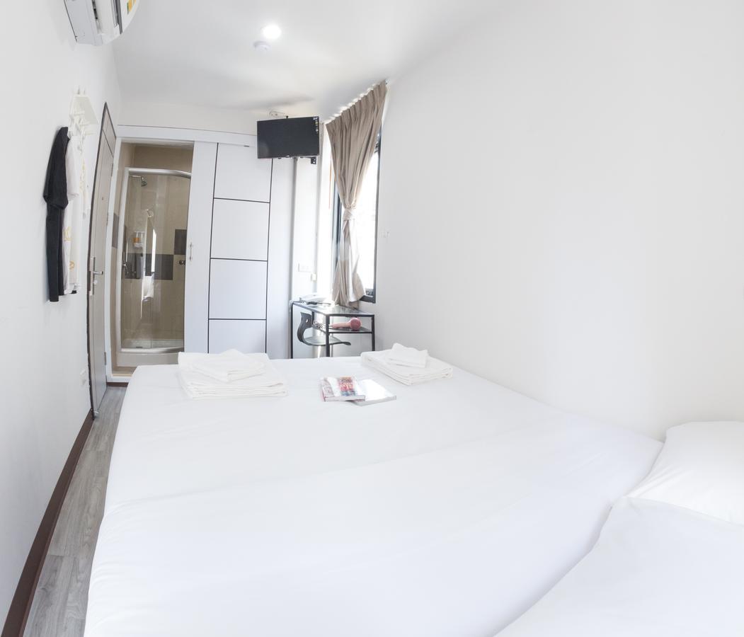 Le Bonheur Poshtel Hostel Bangkok Exterior photo